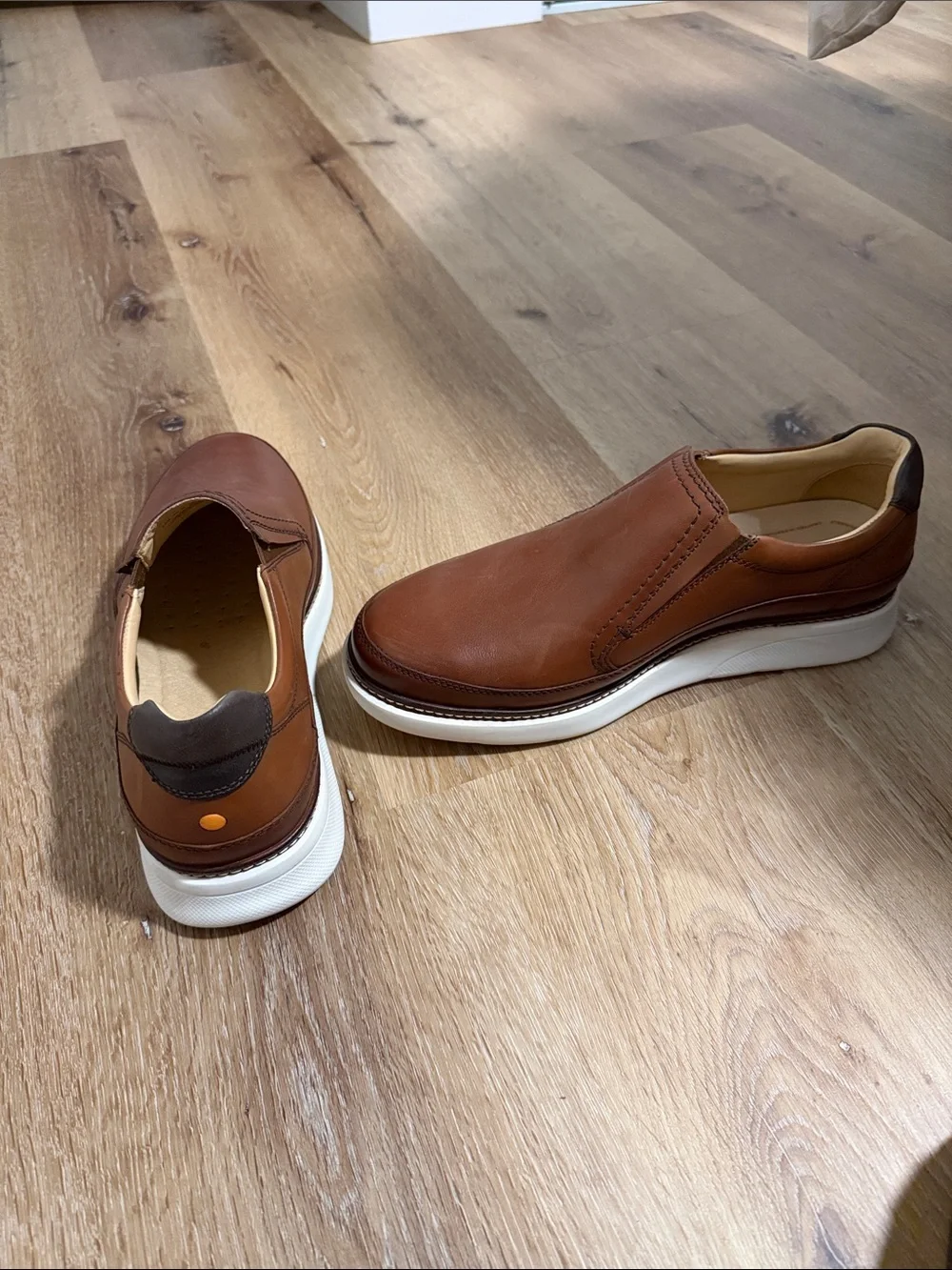 Men's Brown Leather Slip-On Casual Loafers with Contrasting Heel